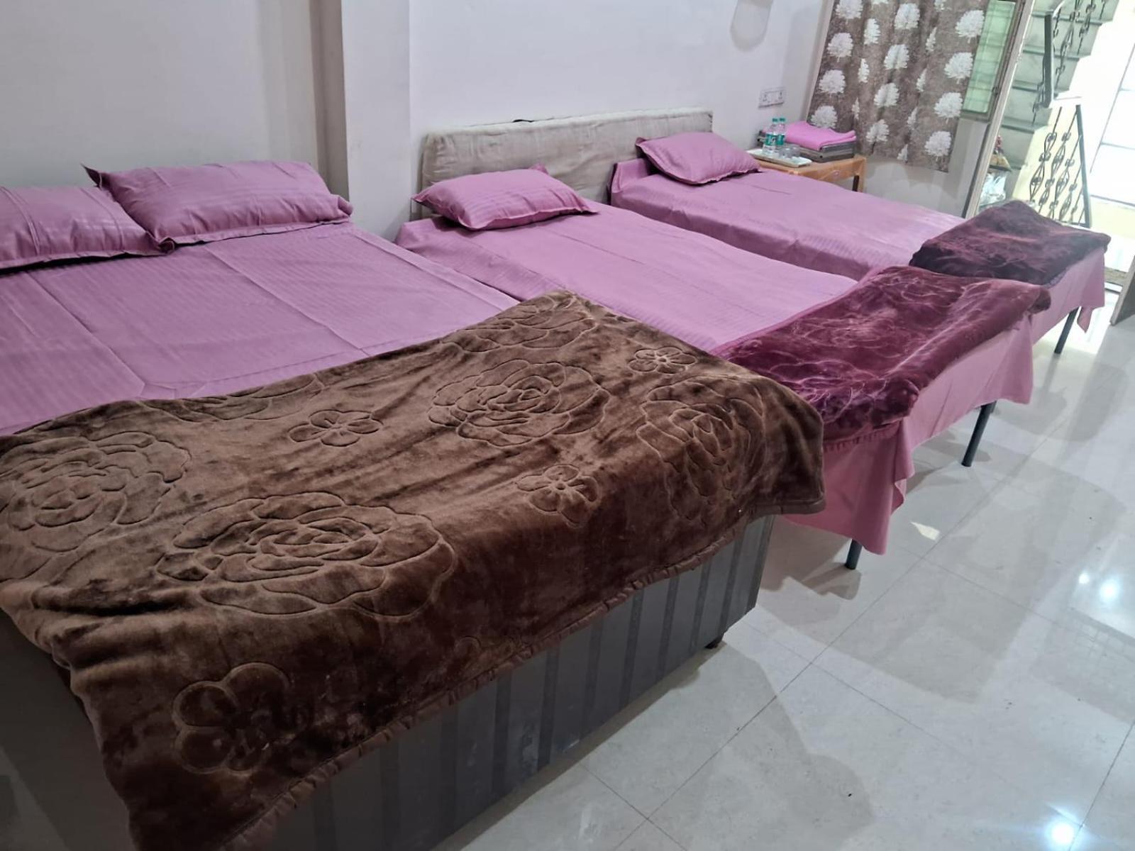 Sangam Vatika Home Stay Аллахабад Экстерьер фото