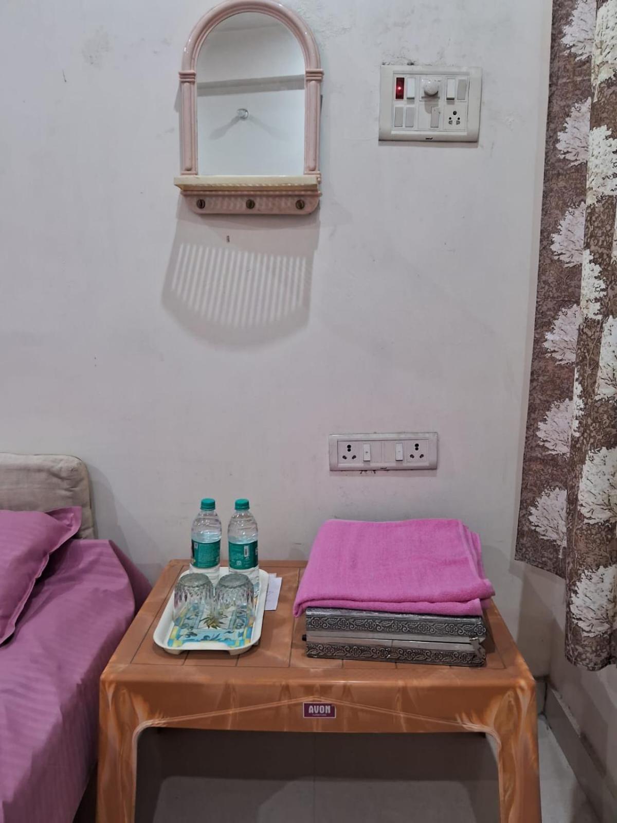 Sangam Vatika Home Stay Аллахабад Экстерьер фото